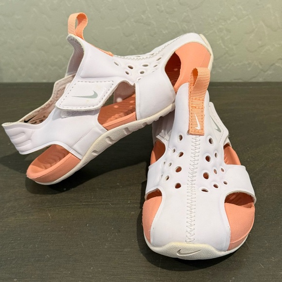 Shoes - Picture 2 of 5